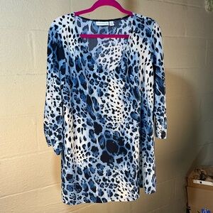 Susan Graver Women 1x Blue/Black Animal Print Tunic with V-Neck and Long Sleeve